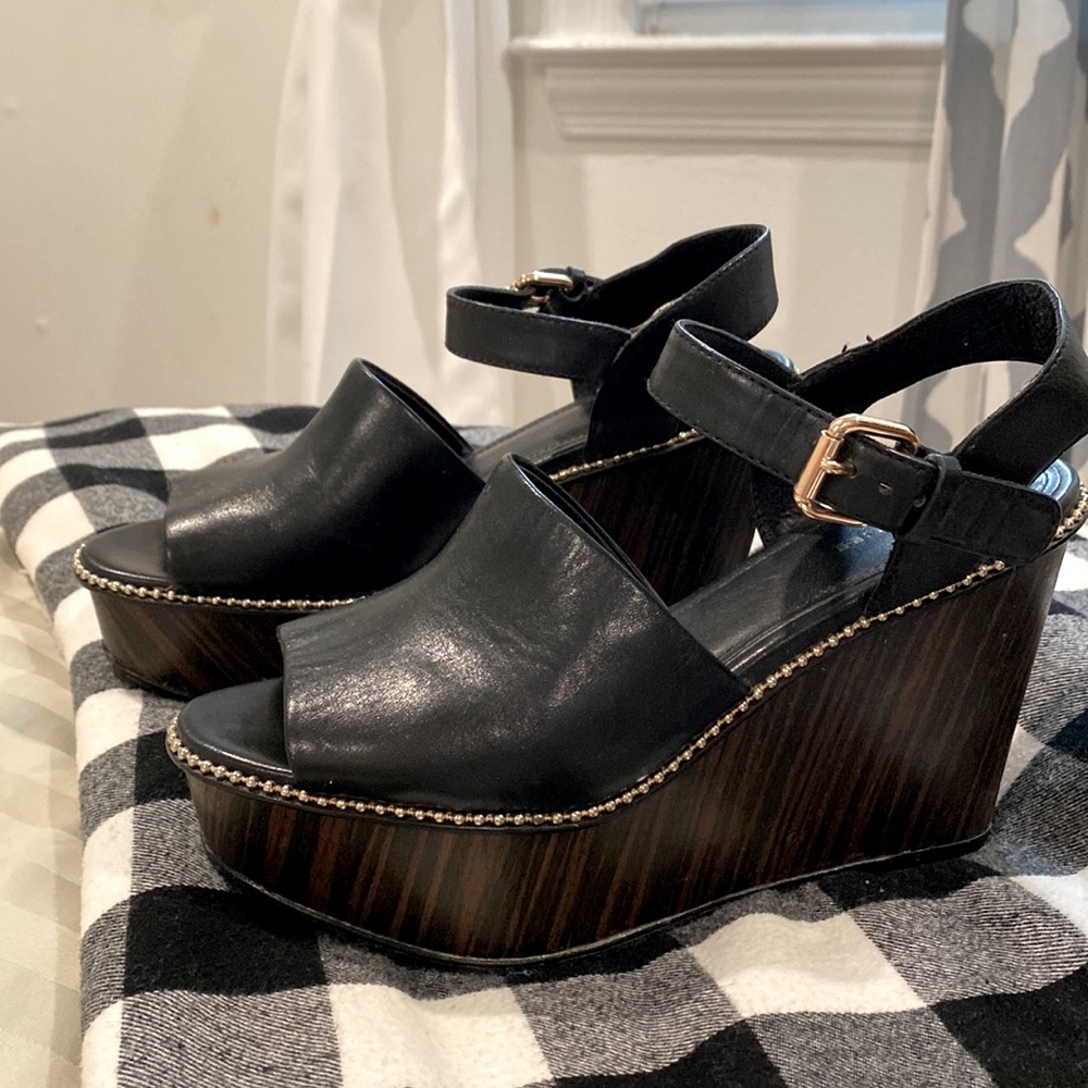 COACH 🐎 PLATFORM SANDALS